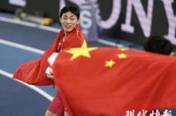 雷速体育比分直播-国内选手在比赛中斗志昂扬，奋力夺冠