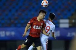 雷速体育比分官网-球队主力临时伤退，备战战役一筹莫展