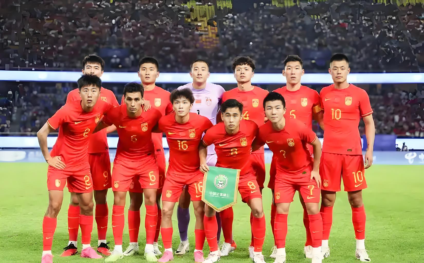 决胜时刻！中国足球巅峰之战报道
