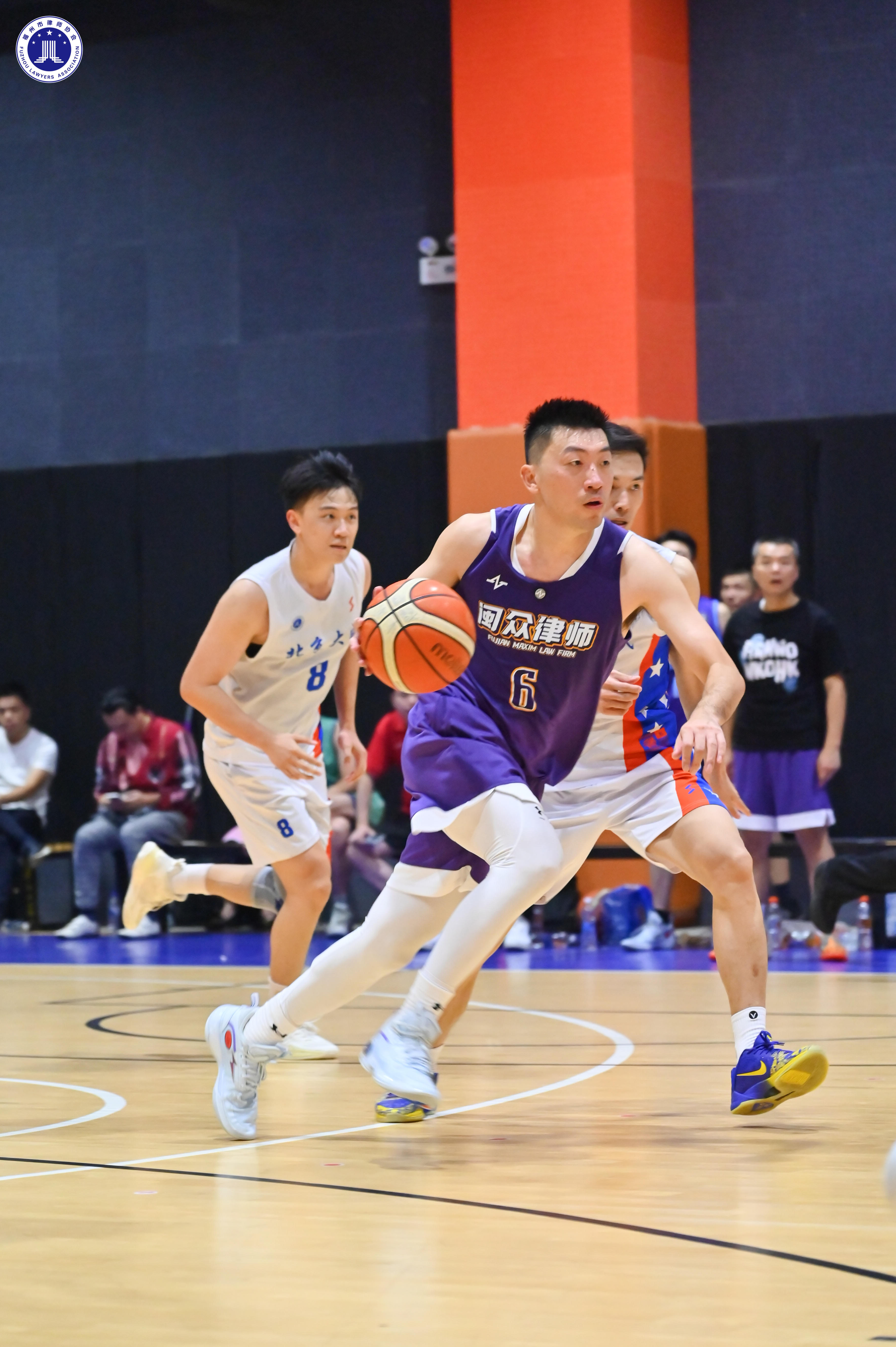 篮球比赛上演了精彩绝伦的比分大战