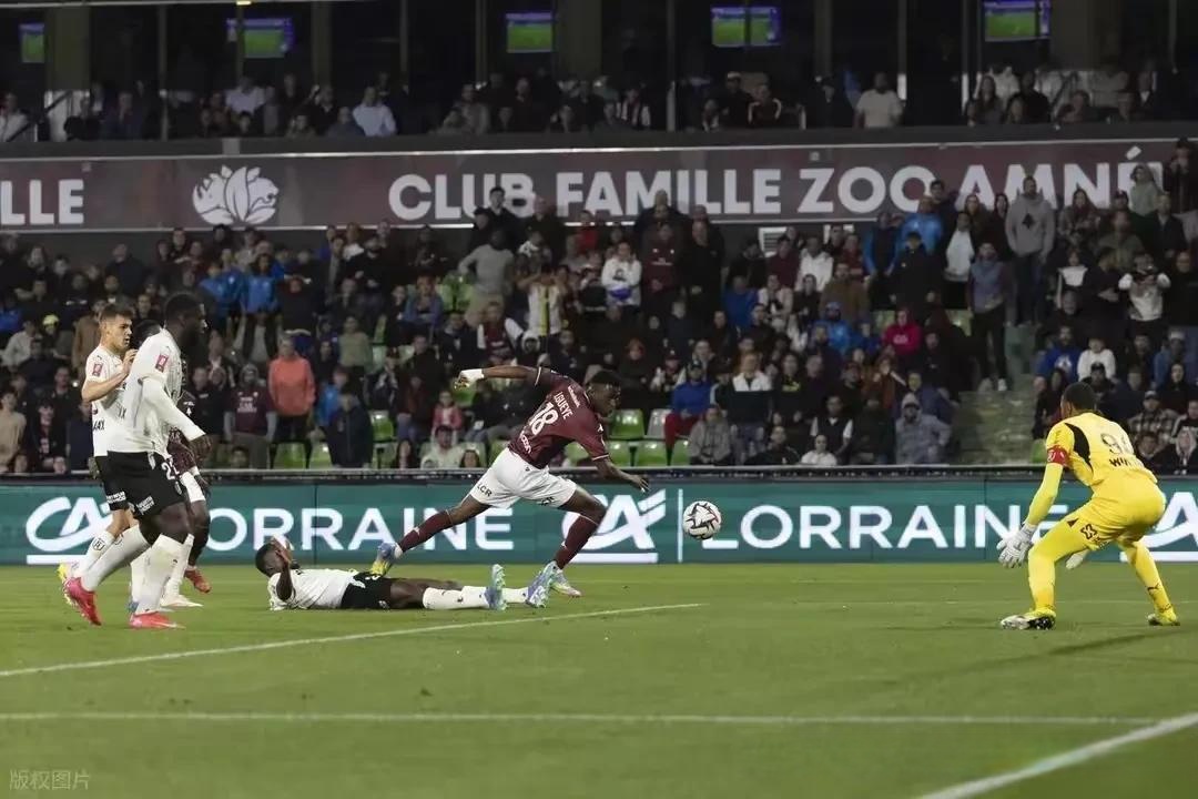 兰斯主场迎战梅斯，备战齐整