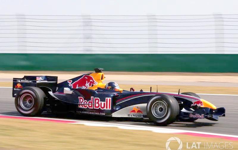 雷诺车队险胜红牛车队,诺里斯惊艳四座的简单介绍 雷诺车队险胜红牛车队,诺里斯惊艳四座的简单介绍